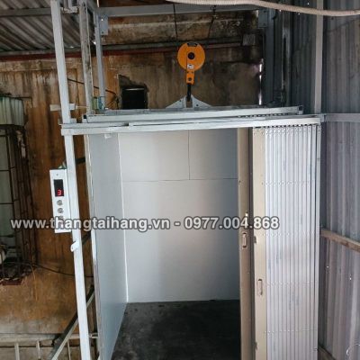 Cách sử dụng thang tời hàng an toàn