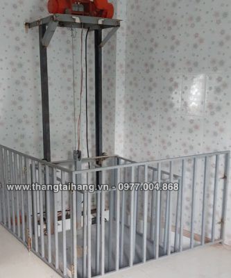Mua thang tời hàng 300kg – 3 tầng giá tốt